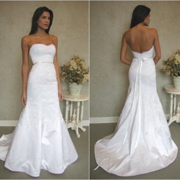 Jim Hjelm bridal gown - Picture 5 of 8